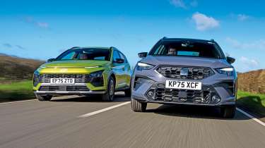 SEAT Arona и Hyundai Bayon сравнение передней части